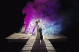 عکس شب با دود رنگی